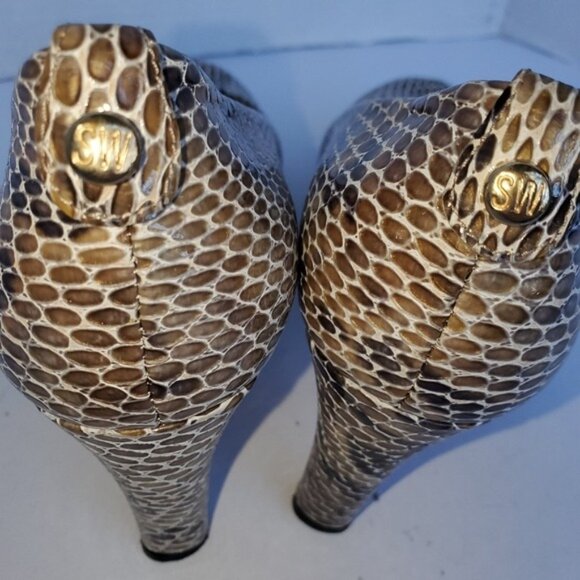 Stuart Weitzman Patent Pump Snake Print Neutral Size 6 - Picture 12 of 16